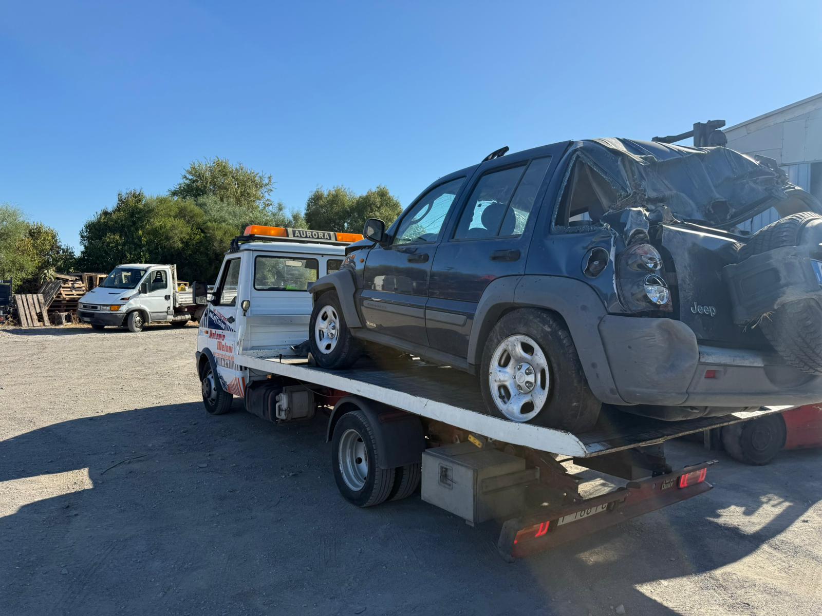 Recupero fuoristrada gravemente incidentato con carroattrezzi — Carbonia